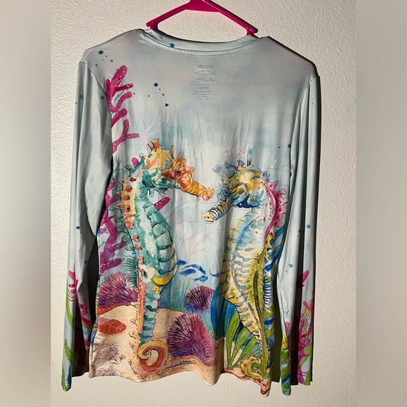 Art & Sol Seahorse design. Breathable Quickdry Top - Picture 8 of 9